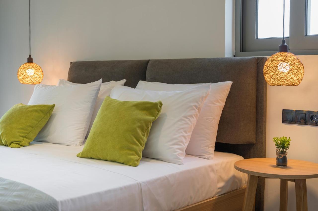 Aegean Breeze Luxury Apartments Next To The Sea Maleme Exteriör bild