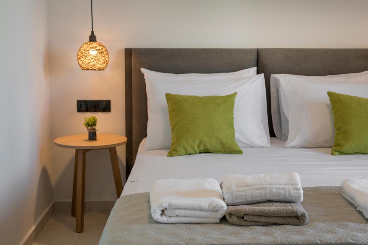 Aegean Breeze Luxury Apartments Next To The Sea Maleme Exteriör bild